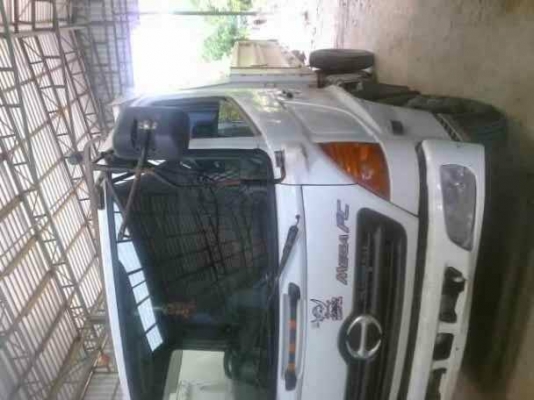 หกล้อดั้มเมก้า150แรง4สูบ ปี่2549เบรคจิพฟี่