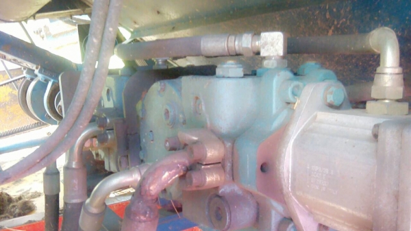 ขายรถเกี่ยวข้าว พร้อม เทรลเลอร์ จาก2,550,000 เหลือ 1,450,000