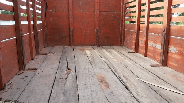 **65,000 บ.ต่อรอง**ขายกระบะไม้+เฟืองท้าย สภาพดี ยกลง/ถอด จากแต๋น4ล้อ เนื่องจาก จะต่อดั้ม กระบะไม้ทั้งลูกสภาพสวย พื้นไม้คอกไม้สูง มีหลังคา พื้นสวยคอกสวยไม่ผุ ยาว3.0ม.กว้าง1.50ม. ช่วงคัสซี74ซม. สีสันสวย ไม่ผุไม่หัก พร้อมเฟืองท้าย 4ล้อ isuzu elf สภาพดี ไม่หอ **65,000 บ.ต่อรอง**ขายกระบะไม้+เฟืองท้าย สภาพดี ยกลง/ถอด จากแต๋น4ล้อ เนื่องจาก จะต่อดั้ม กระบะไม้ทั้งลูกสภาพสวย พื้นไม้คอกไม้สูง มีหลังคา พื้นสวยคอกสวยไม่ผุ ยาว3.0ม.กว้าง1.50ม. ช่วงคัสซี74ซม. สีสันสวย ไม่ผุไม่หัก พร้อมเฟืองท้าย 4ล้อ isuzu elf สภาพดี ไม่หอ