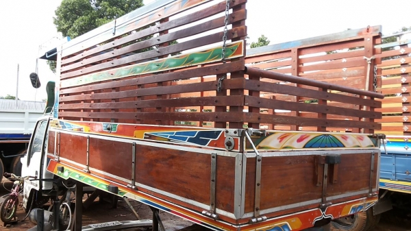 **65,000 บ.ต่อรอง**ขายกระบะไม้+เฟืองท้าย สภาพดี ยกลง/ถอด จากแต๋น4ล้อ เนื่องจาก จะต่อดั้ม กระบะไม้ทั้งลูกสภาพสวย พื้นไม้คอกไม้สูง มีหลังคา พื้นสวยคอกสวยไม่ผุ ยาว3.0ม.กว้าง1.50ม. ช่วงคัสซี74ซม. สีสันสวย ไม่ผุไม่หัก พร้อมเฟืองท้าย 4ล้อ isuzu elf สภาพดี ไม่หอ **65,000 บ.ต่อรอง**ขายกระบะไม้+เฟืองท้าย สภาพดี ยกลง/ถอด จากแต๋น4ล้อ เนื่องจาก จะต่อดั้ม กระบะไม้ทั้งลูกสภาพสวย พื้นไม้คอกไม้สูง มีหลังคา พื้นสวยคอกสวยไม่ผุ ยาว3.0ม.กว้าง1.50ม. ช่วงคัสซี74ซม. สีสันสวย ไม่ผุไม่หัก พร้อมเฟืองท้าย 4ล้อ isuzu elf สภาพดี ไม่หอ