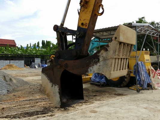 มาใหม่ ขายรถขุดล้อยาง KOMATSU PW210-1 สภาพสวยมาก รถนอก พึ่งถึงไทย ไม่เคยใช้งานในไทย