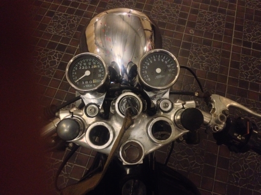 ขายSR400y98อินวอย cafeเลขเต็ม เครื่องเดิมขึ้นแห้งๆวิ่งน้อย14xxx ขายSR400y98อินวอย cafeเลขเต็ม เครื่องเดิมขึ้นแห้งๆวิ่งน้อย14xxx