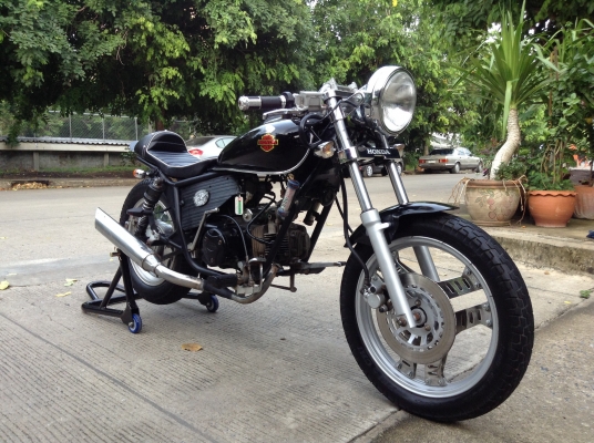 Honda Magna50cc. มีเล่มทะเบียนมีชุดโอน(ตัวเครื่อง)