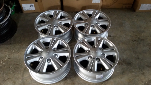 ขายล้อ ISUZUขอบ15 6รูชุดละ8500