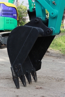 ขายรถแม็คโคร ติดต่อ 086-775-7900, 086-324-1992 ขายรถแม็คโคร ติดต่อ 086-775-7900, 086-324-1992