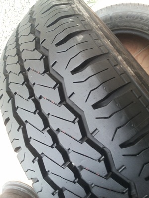 ขายยาง215/70/16 ปี 12มี3เส้นปะ11มี1เส้น HANKOOK RA08 1 ชุด