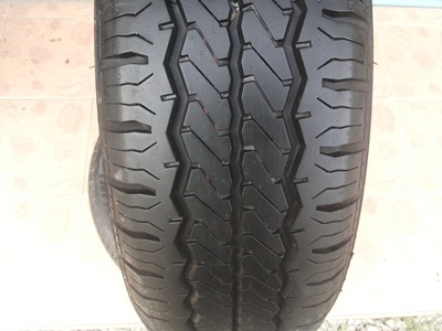 ขายยาง215/70/16 ปี 12มี3เส้นปะ11มี1เส้น HANKOOK RA08 1 ชุด