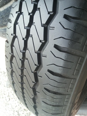 ขายยาง215/70/16 ปี 12มี3เส้นปะ11มี1เส้น HANKOOK RA08 1 ชุด
