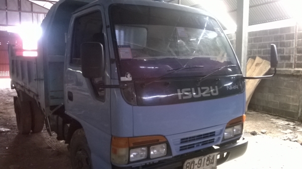 ขายด่วนISUZU NKR เครื่อง4BG  130 แรง ดั้มสภาพดี คัสซีดี ติด F แล้ว ยางดีพร้อมใช้งานได้เลย
