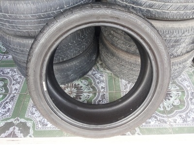 ขายยาง225/40/18 ปี 12 CONTI 1 คู่