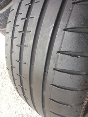 ขายยาง225/40/18 ปี 12 CONTI 1 คู่