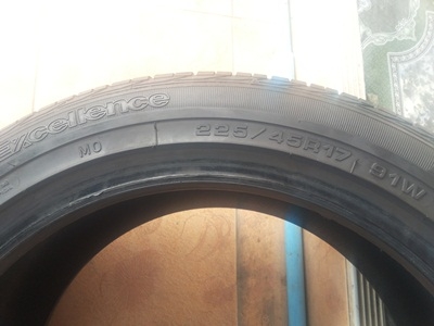 ขายยาง225/45/17 ปี 4411 GOODYEAR Excellence 1 ชุด