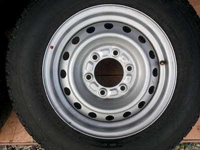 ขายล้อกะทะขอบ 15 6 รู พร้อมยางปี12 4 ล้อ