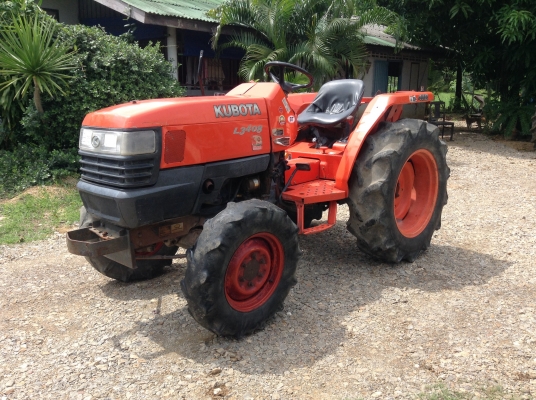 ขายครับ  Kubota L3408 สภาพสวยๆครับ 34 แรง สองเพลา เพาเวอร์