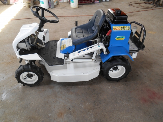 ขายรถตัดหญ้า OREC RM90V 11แรง พร้อมใช้งาน ขายรถตัดหญ้า OREC RM90V 11แรง พร้อมใช้งาน