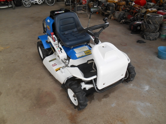 ขายรถตัดหญ้า OREC RM90V 11แรง พร้อมใช้งาน ขายรถตัดหญ้า OREC RM90V 11แรง พร้อมใช้งาน