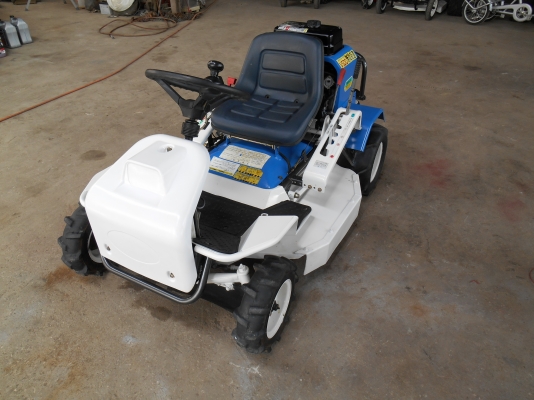 ขายรถตัดหญ้า OREC RM90V 11แรง พร้อมใช้งาน