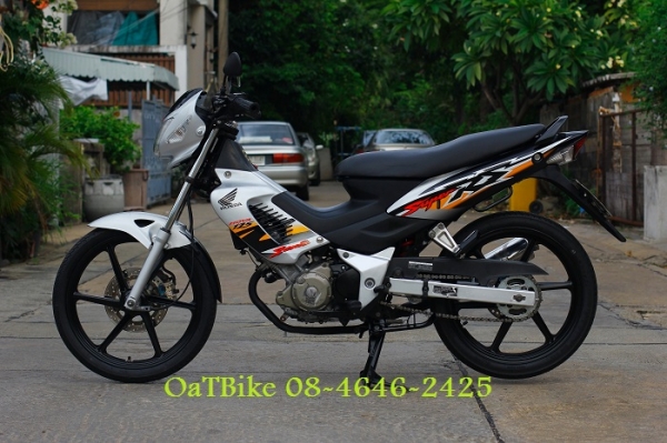 ขาย โซนิค  เทา-ดำ เดิมๆ หล่อๆ