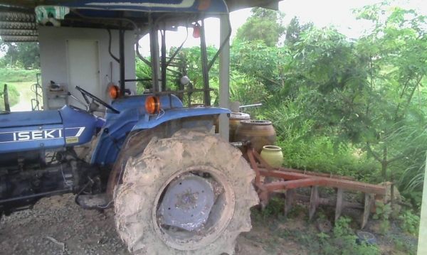 รถแทรคเตอร์ อิเซกิ TS2510 2WD 25HPแถมผานหลัง