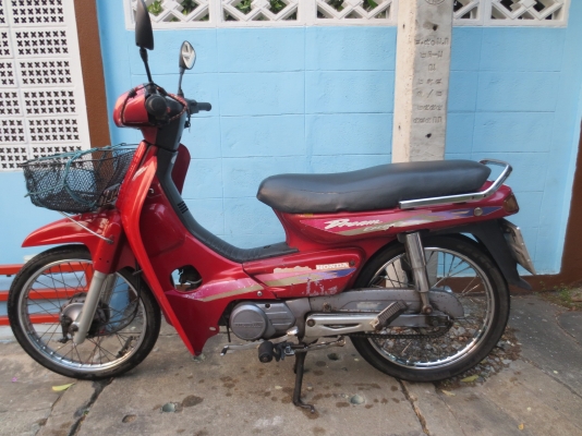 ขาย honda dream ท้ายมน ภาษ๊เต็มพร้อมโอน กทม 10000