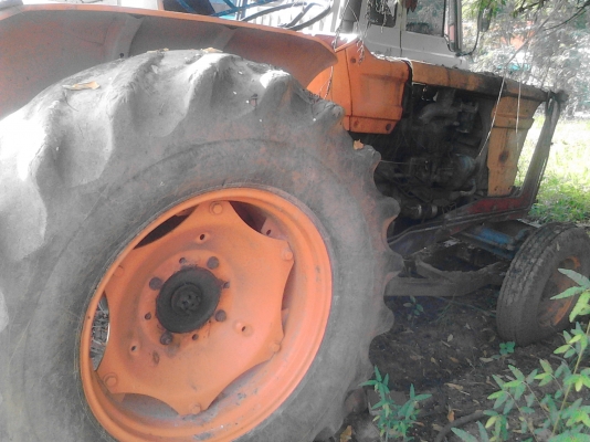 ขายด่วนรถไถเฟียส    70แรง  ราคา160,000  บาท