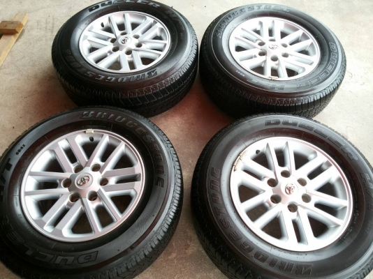 ล้อแม็คเดิม ฟอจูนเนอร์ขอบ 17พร้อมยาง ปี12