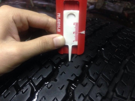 ขาย ยาง 245-70-16 ปี15 เนียนๆ