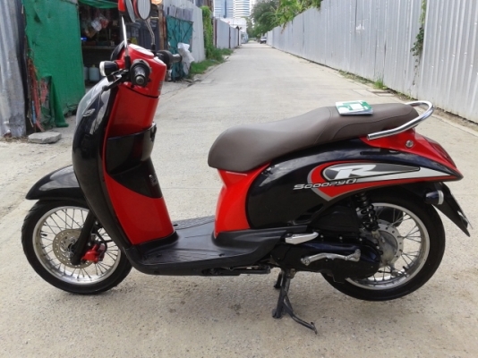 ขายด่วน Scoopy i ราคา 22000 บาท รถสวยสภาพดี รถเดิมๆ เครื่องเดิมๆ เอกสารครบพร้อมชุดโอน ภาษี พรบ.ยังไม่ขาด สนใจโทร 089-8859869 เดช *** ยินดีรับบัตรเครดิตทุกธนาคาร ***