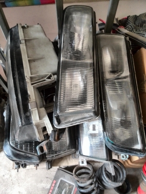 ขายไฟหน้า USA.A31ทั้งหมดเลย2คู่2000 ขายเป็นอะไหล่ครับ