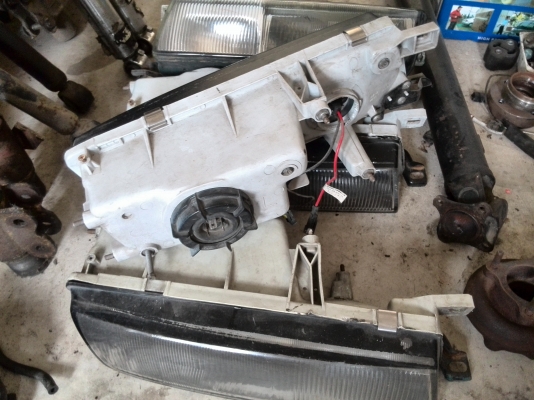 ขายไฟหน้า USA.A31ทั้งหมดเลย2คู่2000 ขายเป็นอะไหล่ครับ