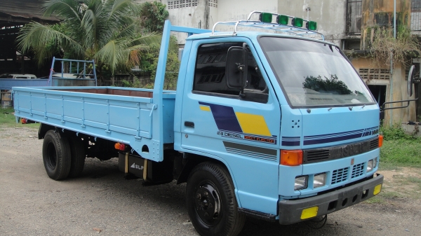 ISUZU NKR รถห้างแท้มีหูช้าง NKR58LU5 ดาวน์65000