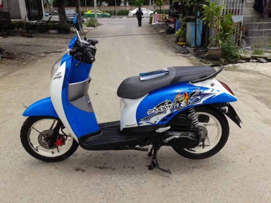 ขายด่วน Scoopy i ราคา 22000 บาท รถสวยสภาพดี รถเดิมๆ เครื่องเดิมๆ เอกสารครบพร้อมชุดโอน ภาษี พรบ.ยังไม่ขาด สนใจโทร 089-8859869 เดช *** ยินดีรับบัตรเครดิตทุกธนาคาร ***