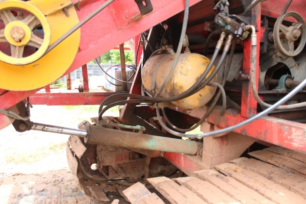 ขายรถเกี่ยวข้าว KM ศักดิ์พัฒนา