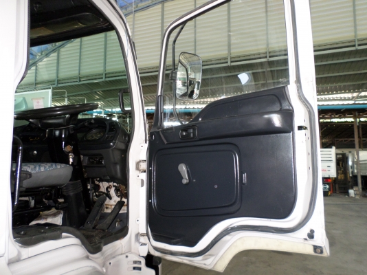 ขาย 6 ล้อ อีซูซุ เครน 5 ตัน 195 แรง ยาว 7.20 ม. ปี 1996 สภาพสวยเดิมเครื่องดี พร้อมใช้งาน ชมก่อนได้ครับ สนใจติดต่อ 081-9425443