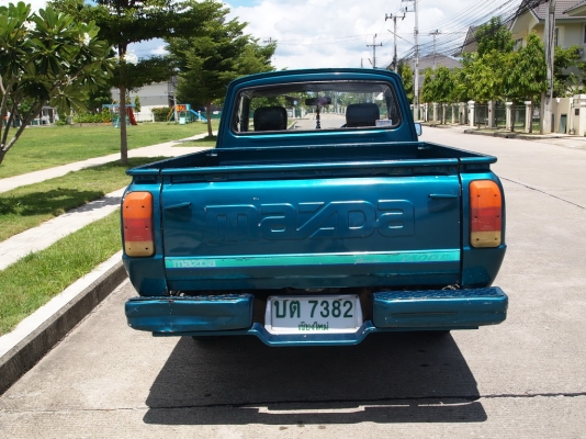 Mazda Familia 1300 แคป 5 เกียร์ Mazda Familia 1300 แคป 5 เกียร์