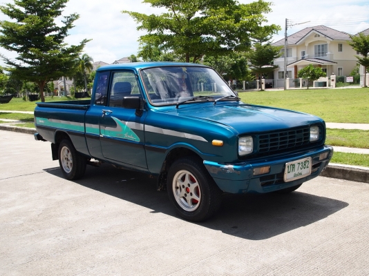 Mazda Familia 1300 แคป 5 เกียร์ Mazda Familia 1300 แคป 5 เกียร์