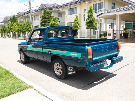 Mazda Familia 1300 แคป 5 เกียร์ Mazda Familia 1300 แคป 5 เกียร์