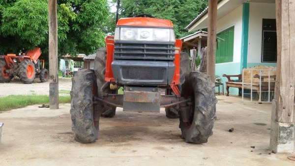ขายครับ Kubota L3408 สภาพสวยๆครับ 34 แรง สองเพลา เพาเวอร์ ครับ