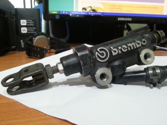 ปั๊มกระทุ้งหลัง BREMBO
