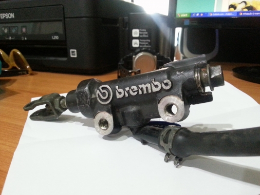ปั๊มกระทุ้งหลัง BREMBO