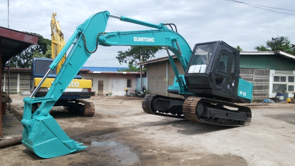ขายด่วนรถเเม็คโครSUMITOMO SH260 F2 รุ่นSH120F2เทียบเท่าSK120รถสวยพร้อมใช้ยังไม่เคยใช้งานในเมืองไทยเลย ขายด่วนรถเเม็คโครSUMITOMO SH260 F2 รุ่นSH120F2เทียบเท่าSK120รถสวยพร้อมใช้ยังไม่เคยใช้งานในเมืองไทยเลย