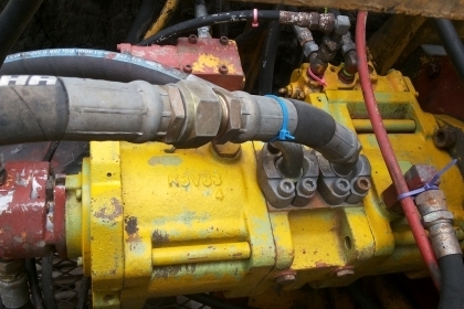 ขายด่วนรถเเม็คโครSUMITOMO SH260 F2 รุ่นSH120F2เทียบเท่าSK120รถสวยพร้อมใช้ยังไม่เคยใช้งานในเมืองไทยเลย ขายด่วนรถเเม็คโครSUMITOMO SH260 F2 รุ่นSH120F2เทียบเท่าSK120รถสวยพร้อมใช้ยังไม่เคยใช้งานในเมืองไทยเลย