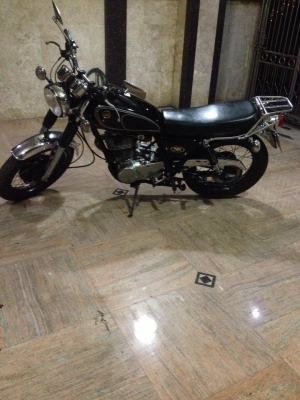 ขาย แลก SR400 ทะเบียนปี2000 ใสปริ๊ง ของแต่งเยอะ