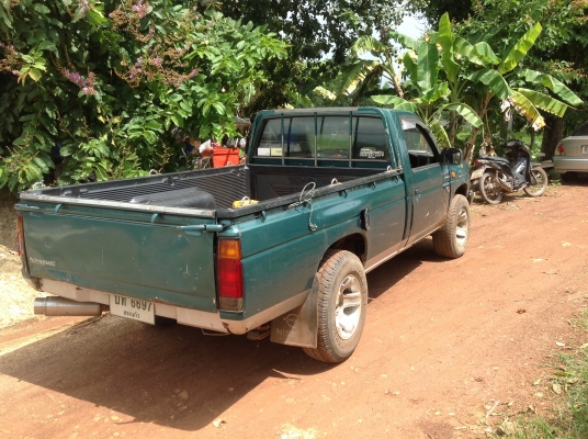 ขายNissan big m ตอนเดียวจอโค้ง เครื่อง2700พร้อมใช้งาน ขายNissan big m ตอนเดียวจอโค้ง เครื่อง2700พร้อมใช้งาน