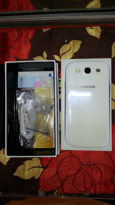ขายโทรศัพมือถือยี่ห้อSAMSUNGรุ่นGALAXY S3สีขาว16GBสภาพพร้อมใช้งานครับ ขายโทรศัพมือถือยี่ห้อSAMSUNGรุ่นGALAXY S3สีขาว16GBสภาพพร้อมใช้งานครับ