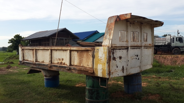 ขายกระบะดั้มถอดลงจากรถบรรทุกหกล้อดั้มราคาถูกสุดๆราคาโทร0843923995