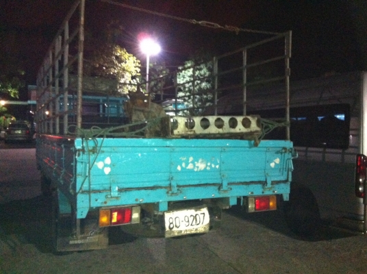 นัดส่งพรุ่งนี้ อ.บางคล้า ขายเล่มทะเบียนหกล้อพร้อมชุดโอนพร้อมคัสซี่-ของแท้แน่นอนครับ ฮีโน่ FE173- คัสซี่ใหญ่  ตามรูป รายละเอียดโทรคุยครับ