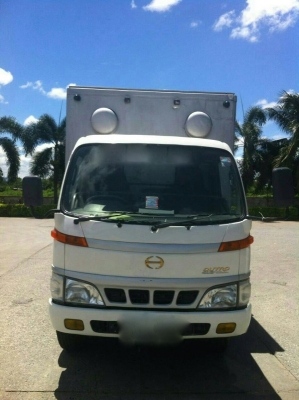 รถฮีโน่ 6 ล้อ ตู้แห้ง 121 แรงม้า. ปี 48 สนใจติดต่อ 081 - 6079515 รถฮีโน่ 6 ล้อ ตู้แห้ง 121 แรงม้า. ปี 48 สนใจติดต่อ 081 - 6079515