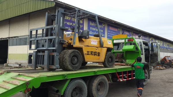 ขายรถยกkomatsu7ตัน.รุ่น6ขีด3แรง...ฉุดกระชาก...ยกแรง..โช๊คคู่