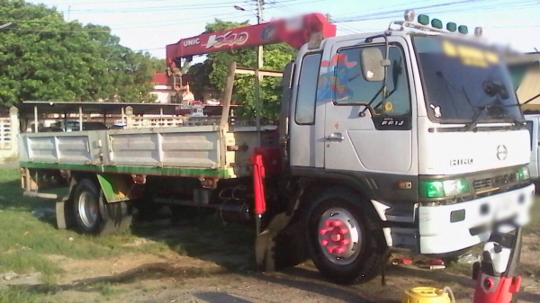 ขายรถบรรทุกหกล้อติดเครน HINO FF1JMKA เครื่อง JO8C-210 แรง ทะเบียนพร้อม